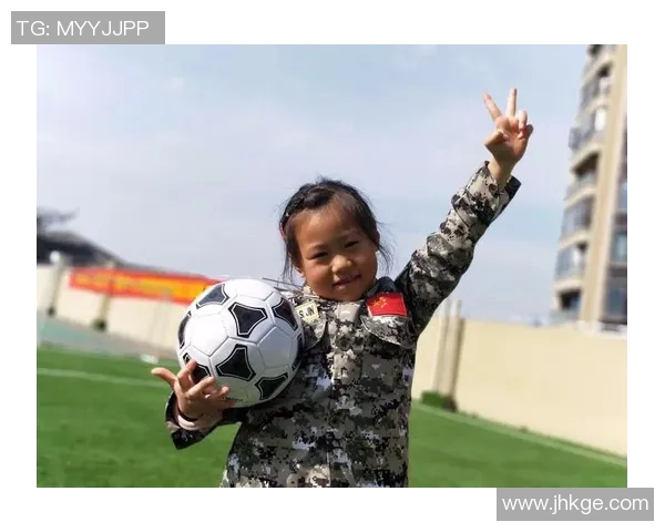 女粉丝追逐足球明星的热情与梦想背后的故事与感动