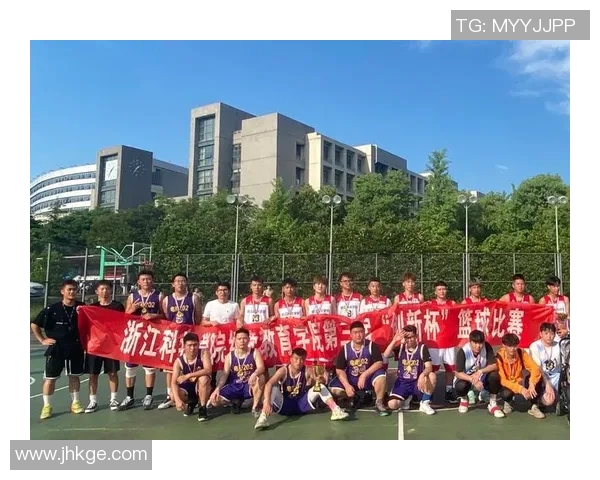 武汉篮球队在杯赛中的耐力表现分析与赛后总结 武汉篮球队在杯赛中的耐力表现分析与赛后总结