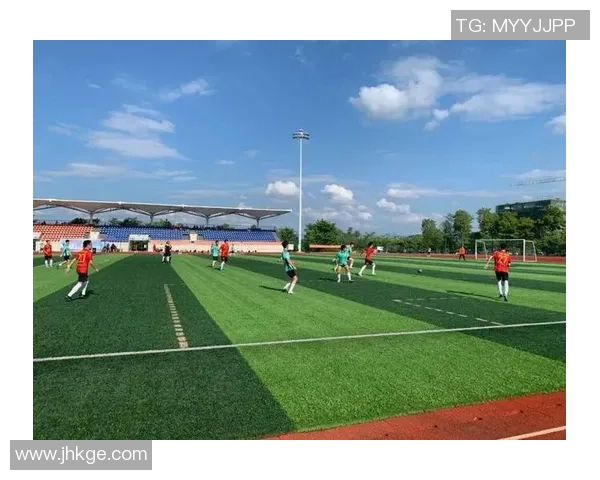 柳州足球野球的崛起与发展探索：助力地方体育文化的全面提升与推广